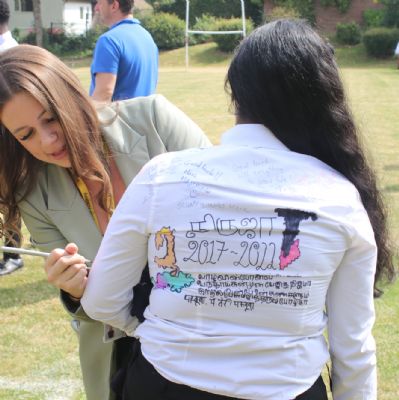 Year 11 Leavers Shirt Signing 2022